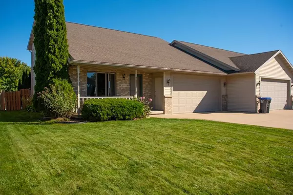 W3152 WESTOWNE COURT, Appleton, WI 54915