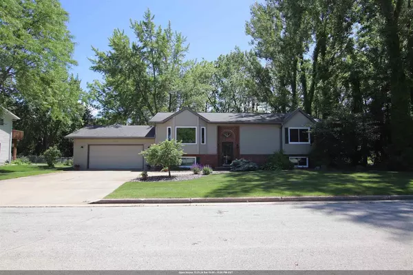 557 HIGHKNOCKER TRAIL, Green Lake, WI 54941