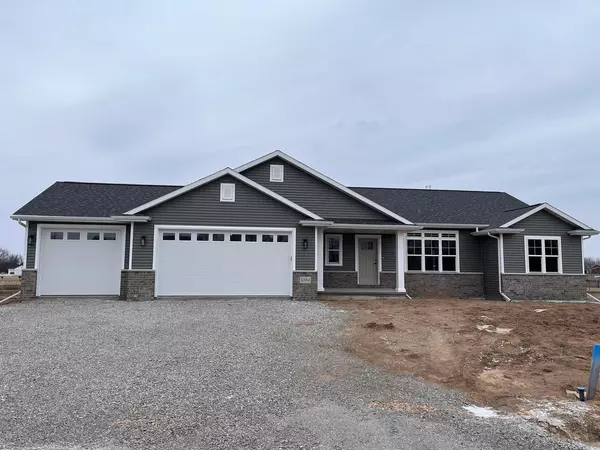 5364 FENCELINE LANE, Omro, WI 54963