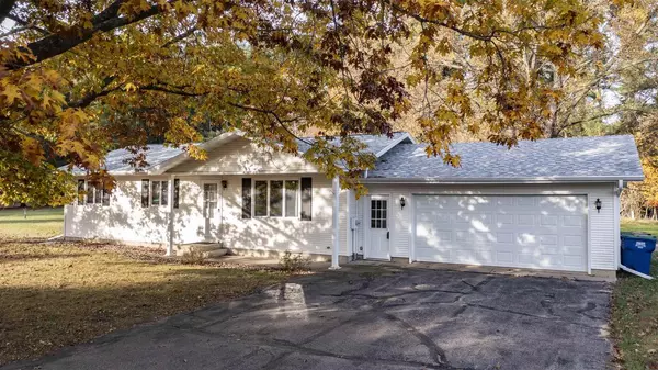 N2601 MELODY LANE, Waupaca, WI 54981