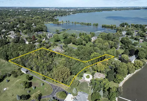 Neenah, WI 54956,LIMEKILN DRIVE