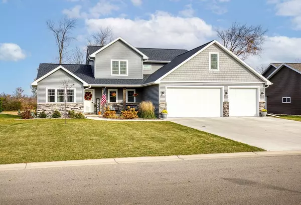 1944 MIMOSA LANE, Neenah, WI 54956