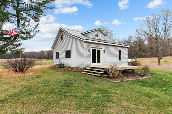 N2820 COUNTY ROAD P, Wittenberg, WI 54499