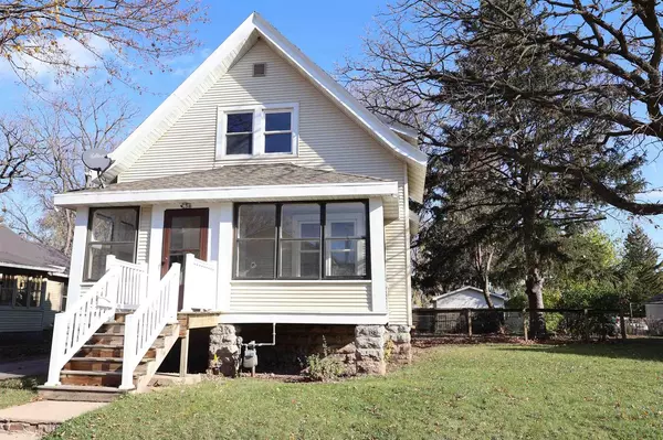 834 CENTRAL STREET, Oshkosh, WI 54901