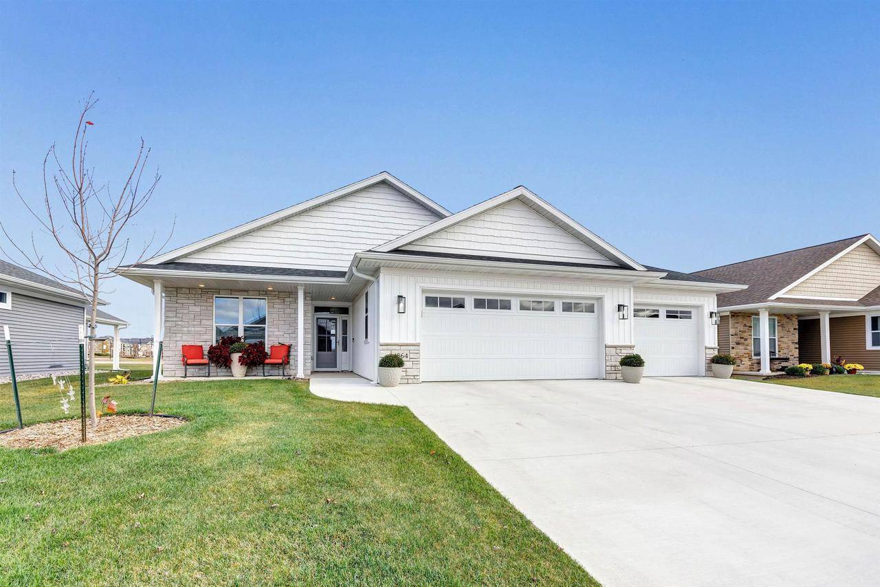 Hobart, WI 54155,4864 WYLD BERRY WAY