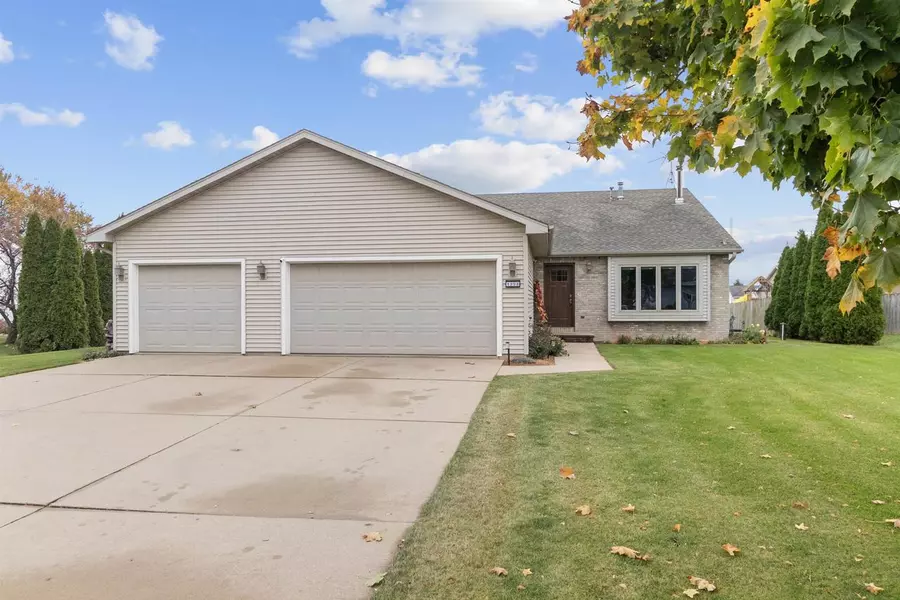 1258 WILLOW SPRINGS ROAD, Oshkosh, WI 54904