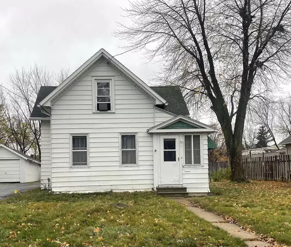 1501 W BENT AVENUE, Oshkosh, WI 54901