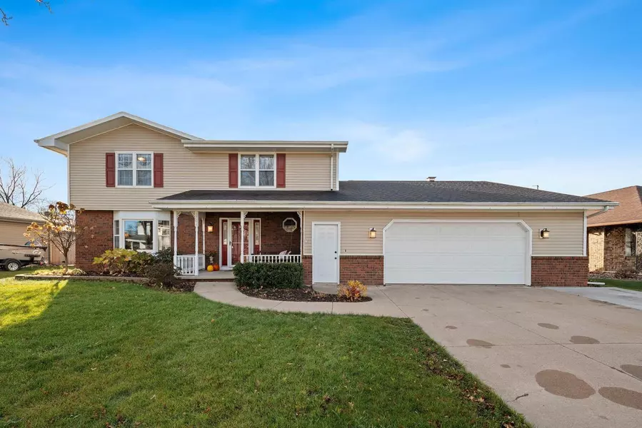 1701 W CLOVERDALE DRIVE, Appleton, WI 54914