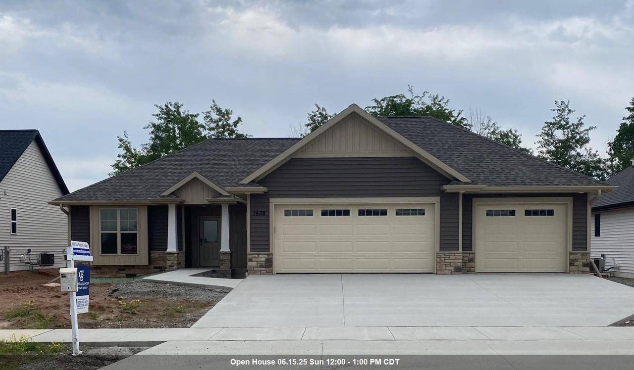 1438 CROSSROADS DRIVE, De Pere, WI 54115