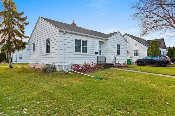 953 LANGLADE AVENUE, Green Bay, WI 54304