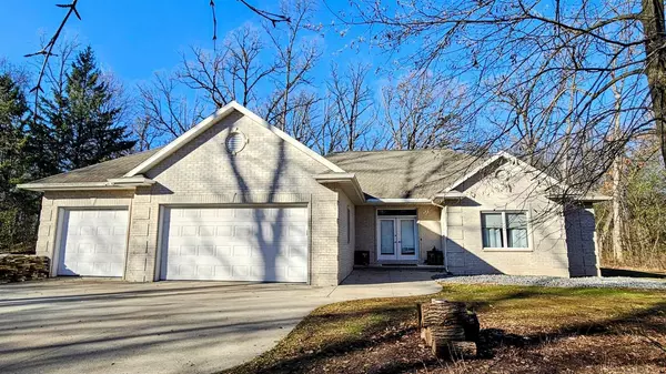 W1722 CHRISTINE COURT, Kaukauna, WI 54130