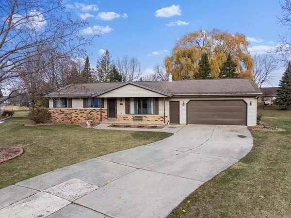 2115 ANDY JOHN COURT, Green Bay, WI 54311