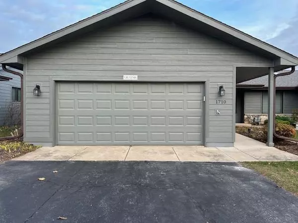 1710 LAKE LARGO DRIVE, Green Bay, WI 54311