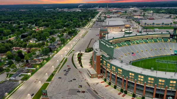 Green Bay, WI 54304,1839 S ONEIDA STREET