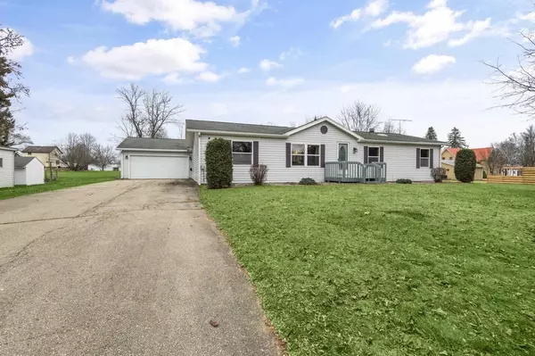 132 LINDSEY AVENUE, Oconto, WI 54153