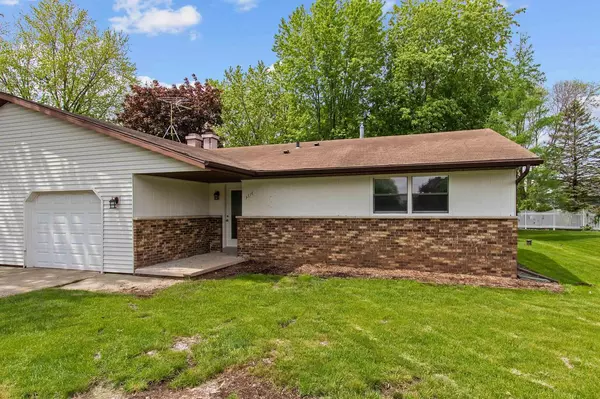 3122 N BLUEMOUND DRIVE, Appleton, WI 54913