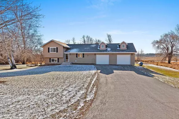 W6811 ROCK ROAD, Hortonville, WI 54944