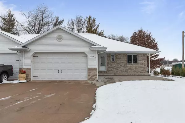 923 DENISE COURT, Kaukauna, WI 54130