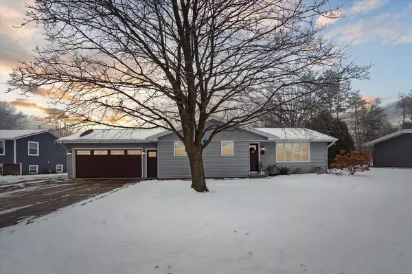 420 JOHNSON STREET, Pulaski, WI 54162