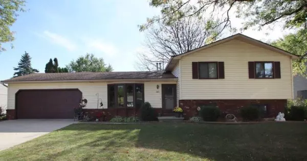 1516 VILLA PARK DRIVE, Oshkosh, WI 54904