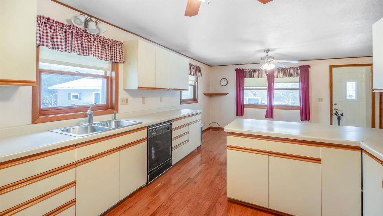 Wautoma, WI 54982,W8112 CHICAGO ROAD