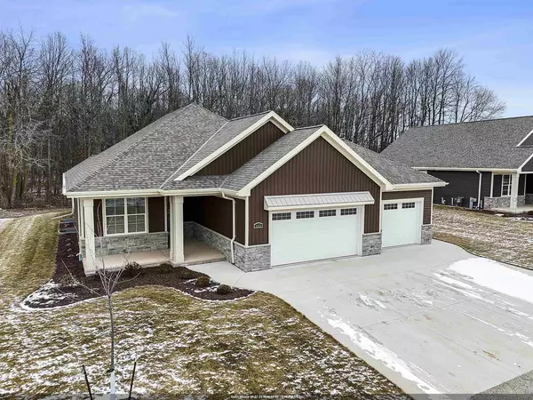 2624 CANVASBACK DRIVE, Menasha, WI 54952