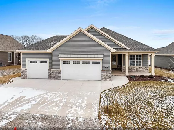 891 CYGNET COURT, Menasha, WI 54952