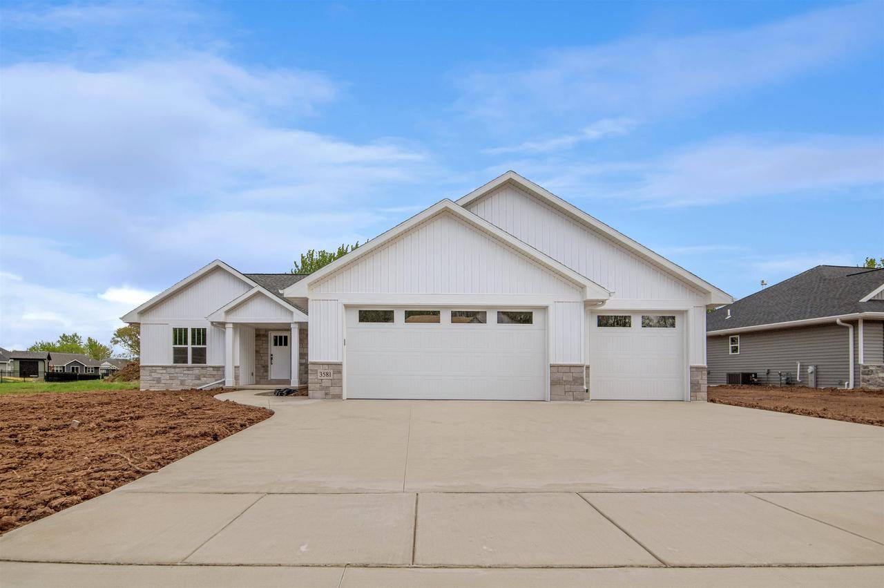 3581 W HANK AVENUE, De Pere, WI 54115