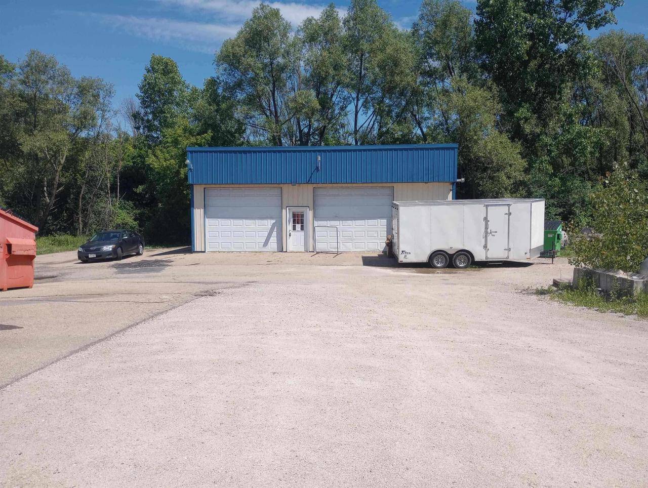 Menasha, WI 54952,632 W AIRPORT ROAD