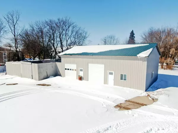 530 VAN DYNE ROAD, Fond Du Lac, WI 54937