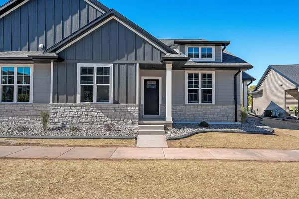 2840 ELM TREE, Howard, WI 54313