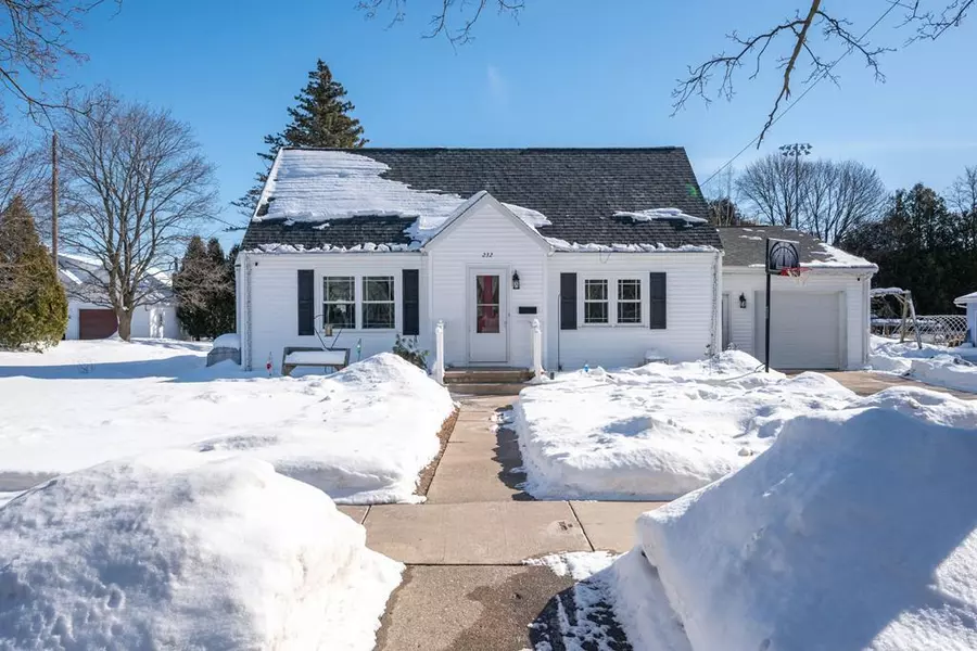 232 S 12TH AVENUE, Sturgeon Bay, WI 54235