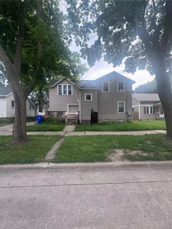 308 E PACIFIC STREET, Appleton, WI 54911