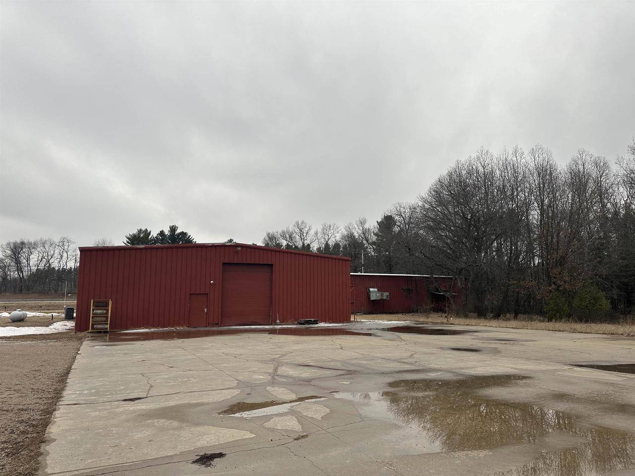 Waupaca, WI 54981,850 BOWLING LANE