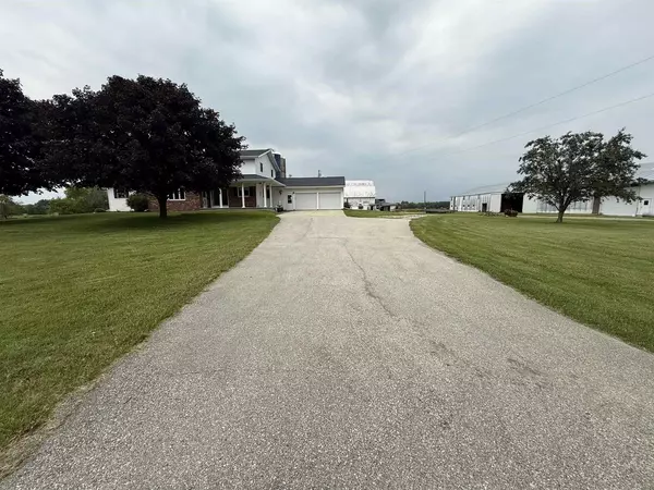 Pulaski, WI 54162,8478 BROWN COUNTY LINE ROAD