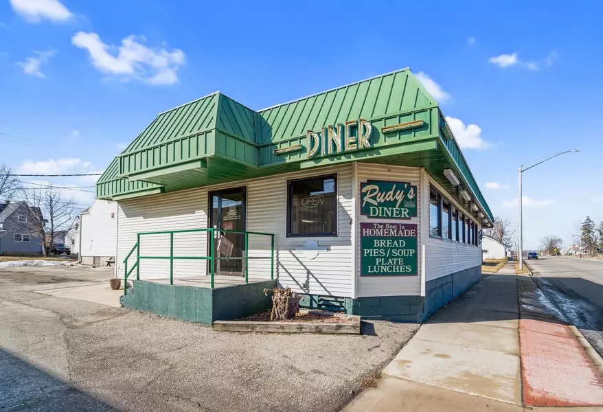 117 W RYAN STREET, Brillion, WI 54110