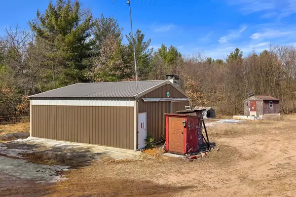 W11944 CZECH AVENUE, Coloma, WI 54930