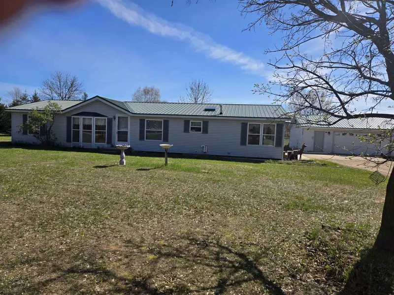 3550 BEHNKE ROAD, Weyauwega, WI 54983