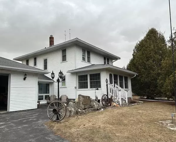 Algoma, WI 54201,7533 N EVERGREEN DRIVE