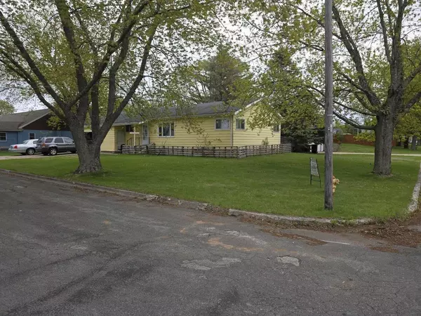 Menominee, MI 49858,3012 16TH STREET