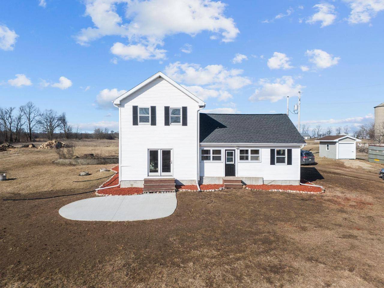 5429 BRODERICK ROAD, Omro, WI 54963