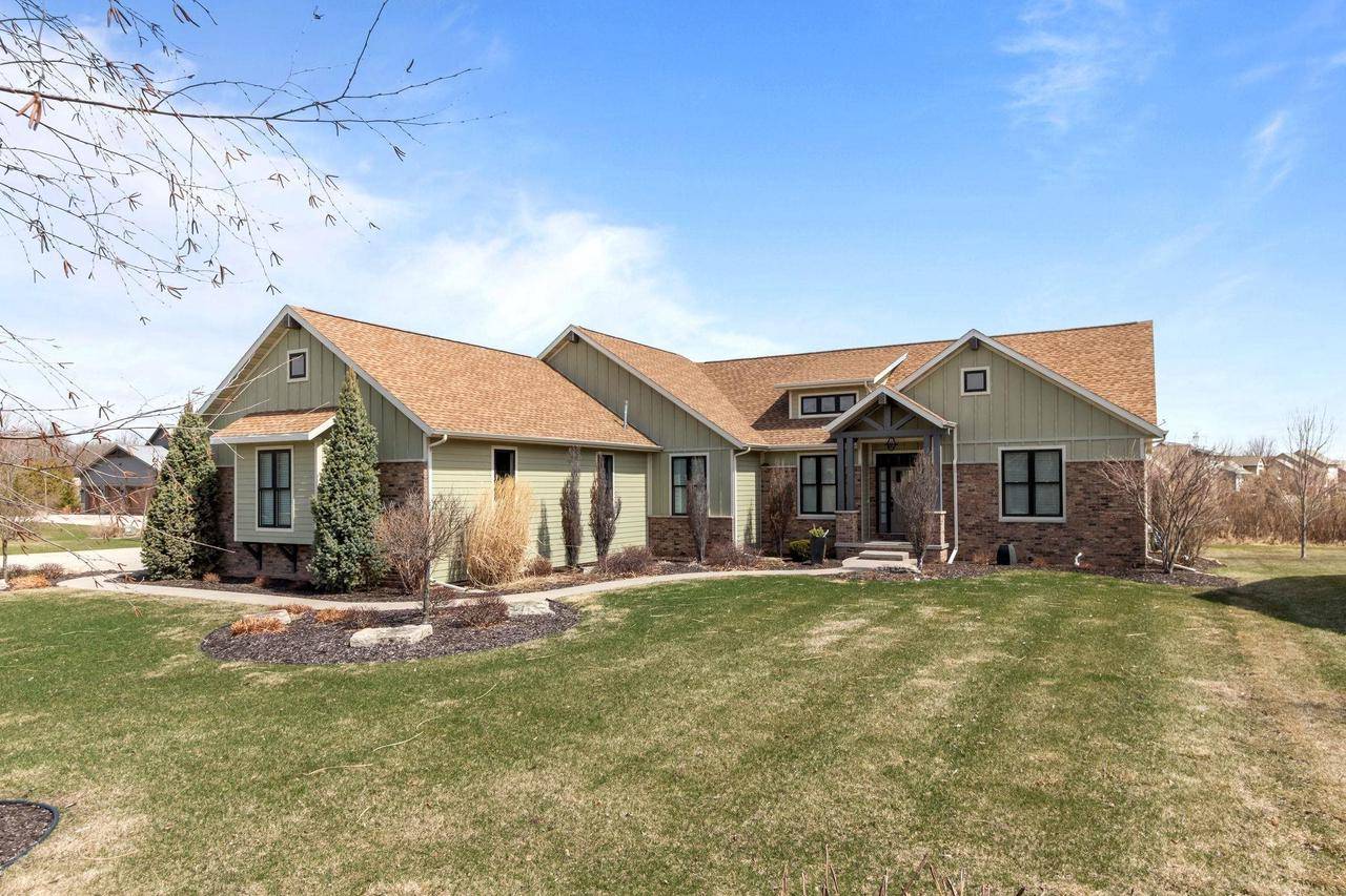 W6373 LILAC LANE, Greenville, WI 54942