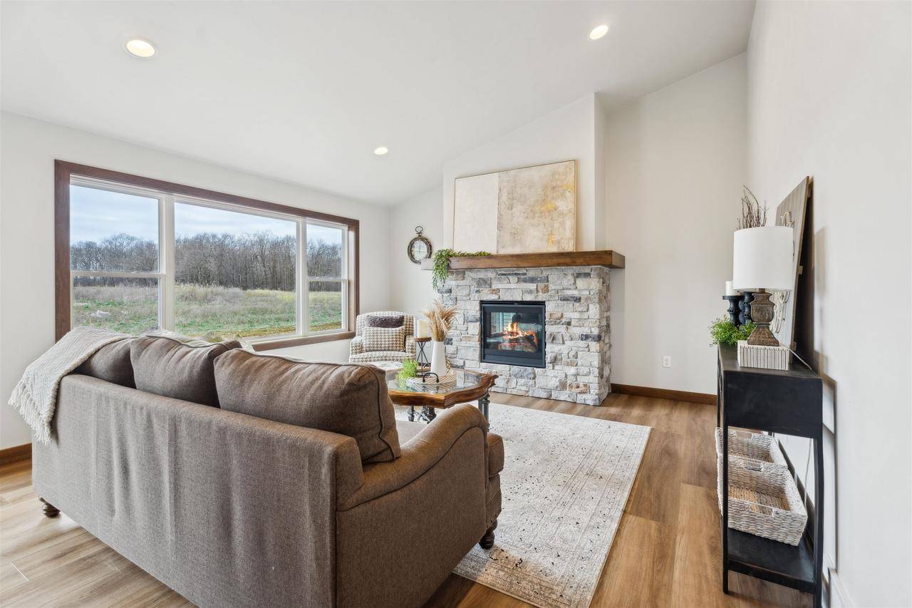 Neenah, WI 54956,2658 LAWRENCE LANE