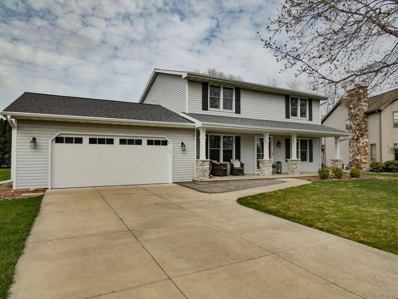 2331 LARUE LANE, Green Bay, WI 54313