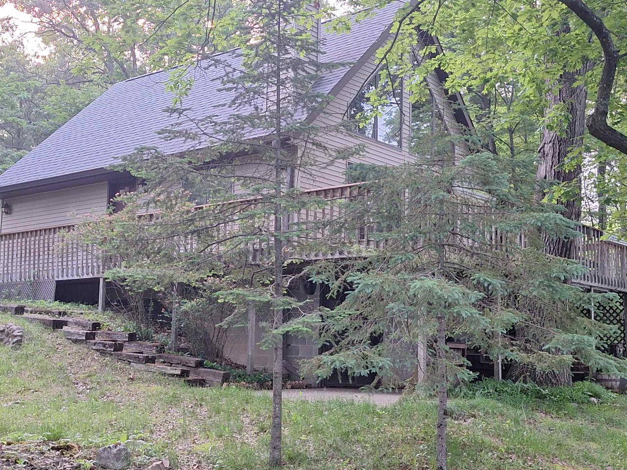 W15560 MCKINLEY LANE, Athelstane, WI 54104