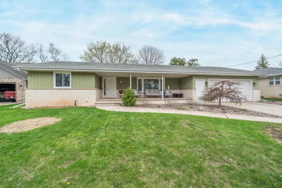 1020 RIVERSIDE DRIVE, Kaukauna, WI 54130