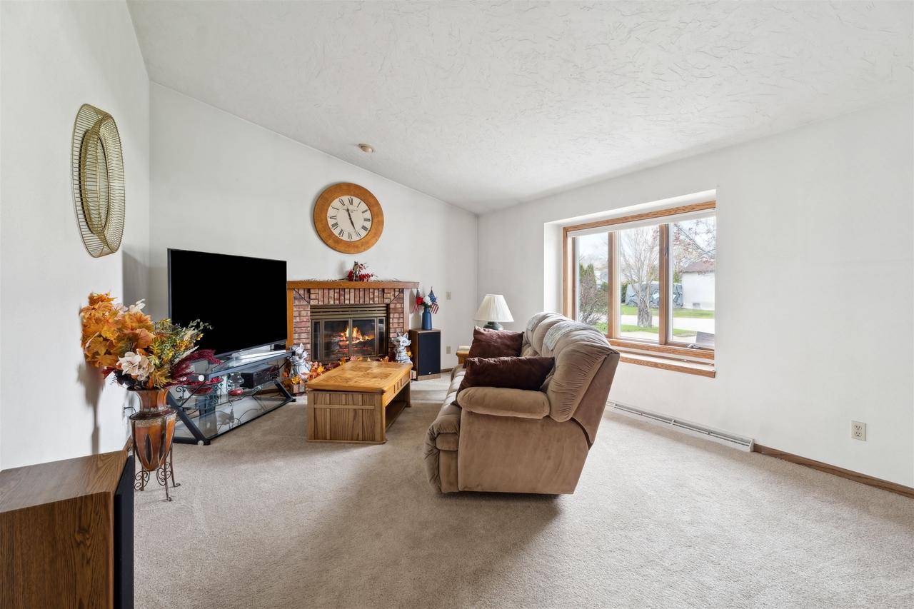 Neenah, WI 54956,803 TRAILSWAY LANE