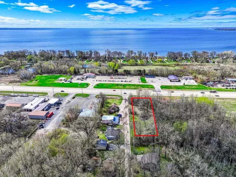 N8811 HWY 10 & 114, Menasha, WI 54952