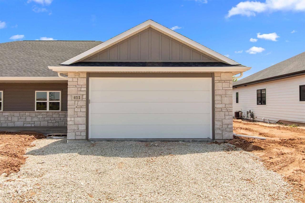 411 FOUNDERS WAY, Little Chute, WI 54140
