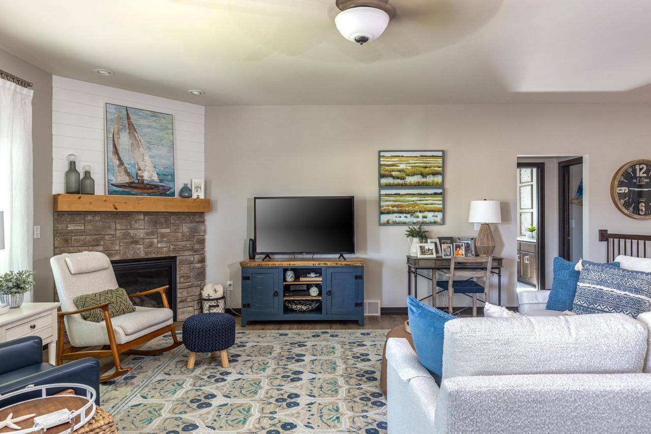 Appleton, WI 54913,1056 W CECILIA COURT
